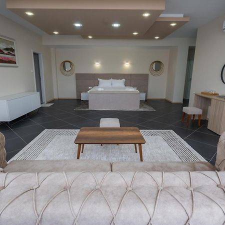 Hotel & Resort Bon Bon Suto Orizari 外观 照片