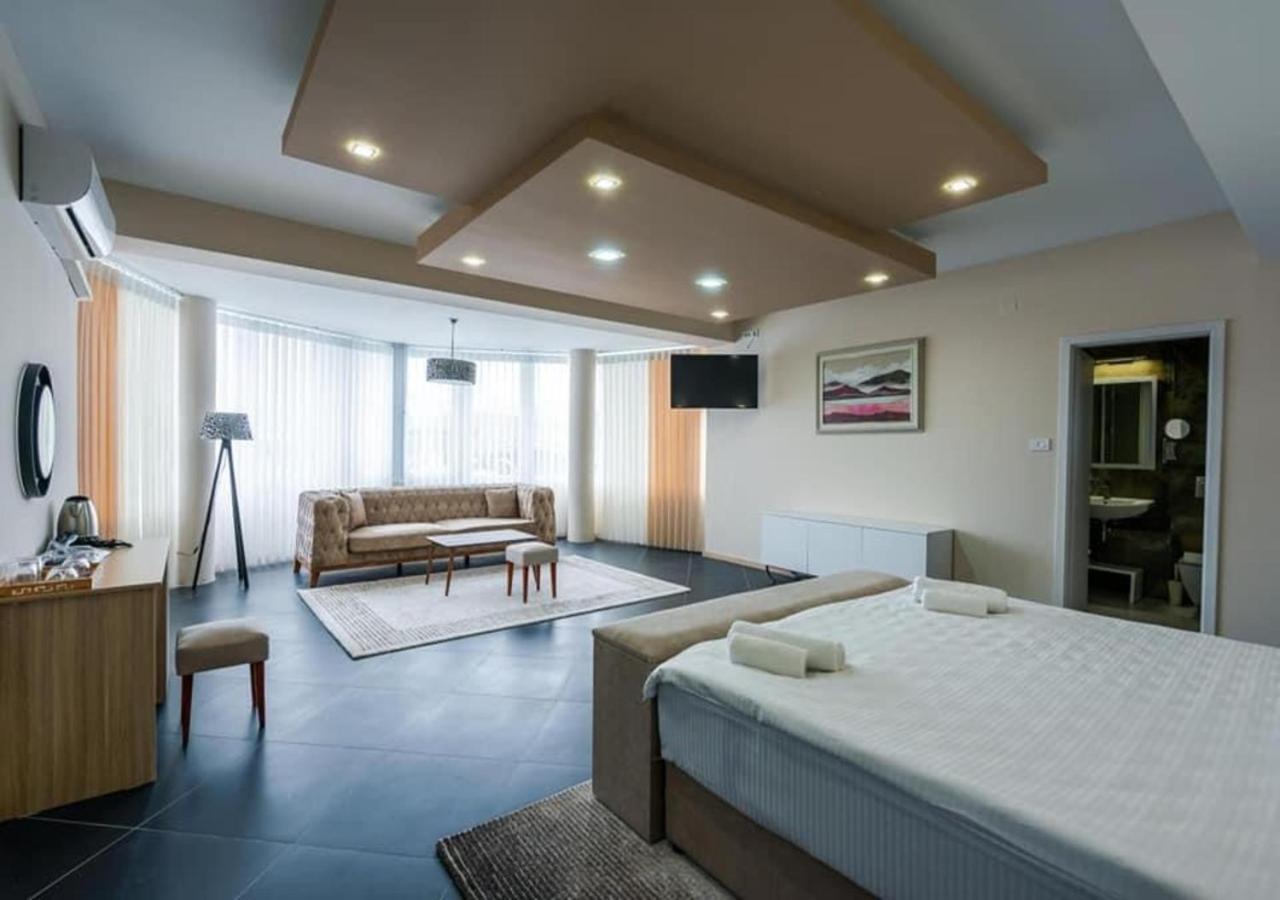 Hotel & Resort Bon Bon Suto Orizari 外观 照片